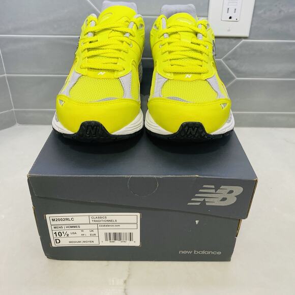 New Balance 2002R Sulfur Yellow Lime M2002RLC Size 10.5 Running EUC main image 4